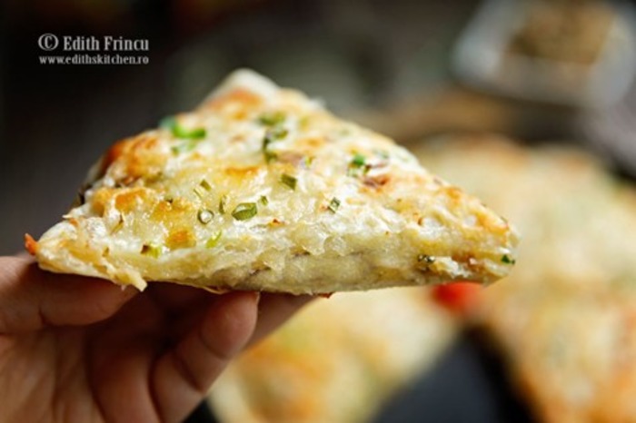 Quesadilla cu carne tocata si mazare
